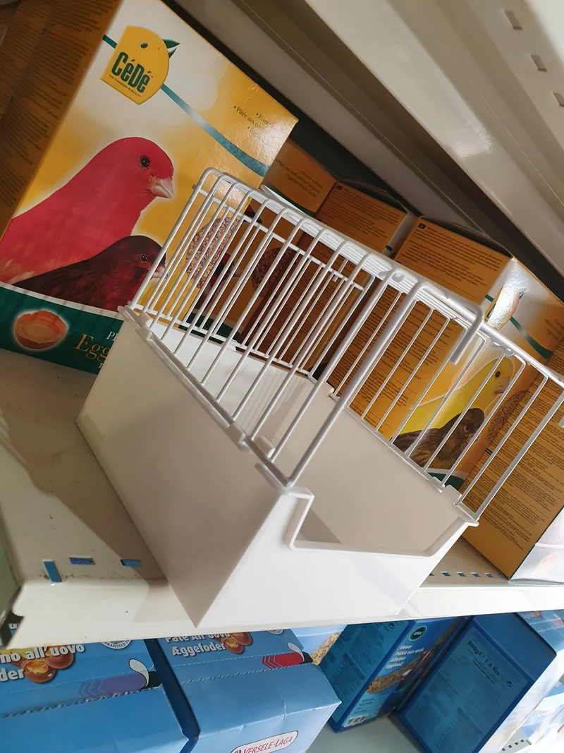 Cage bébé avec porte petite