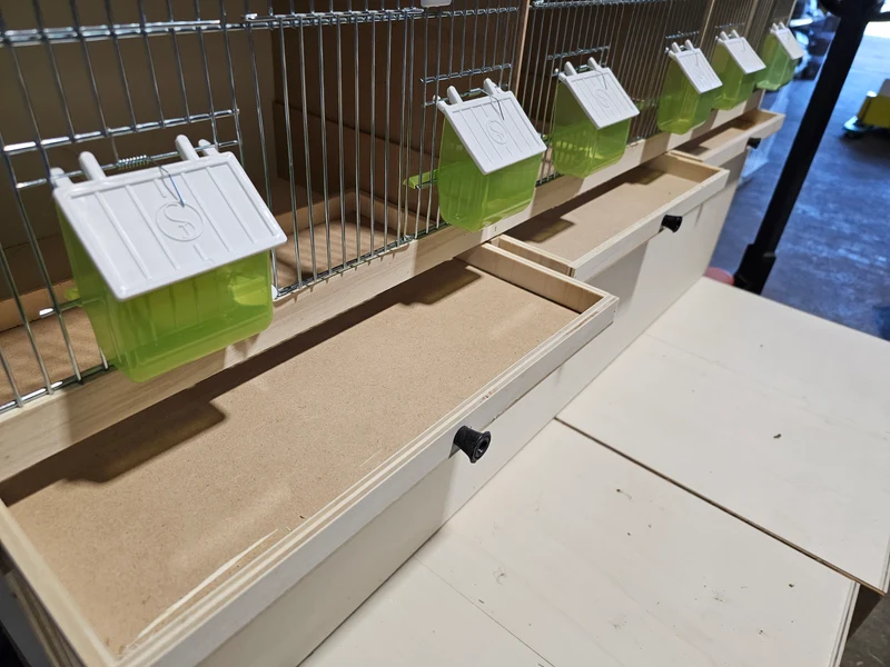 Cage d'élevage en bois 120 cm 3 pièces - Avec couvertures avant et gamelles (ARTICLE VOLUMINEUX)