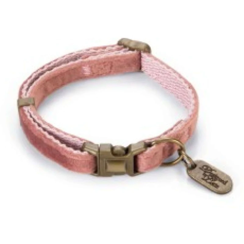 Designed by Lotte Collier à Chat Velura Velours Rose