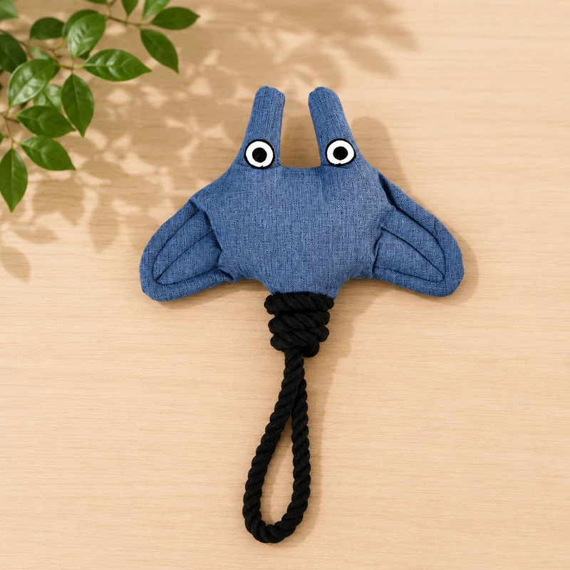 Peluche sonore écologique pour chien – Raie avec corde