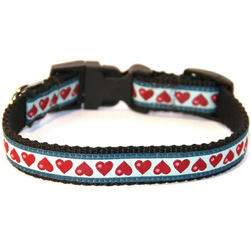 Collier pour petit chien ou chiot 'cœurs'
