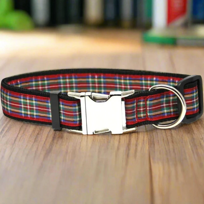 Collier pour chien 'Tartan écossais Rouge' boucle métal