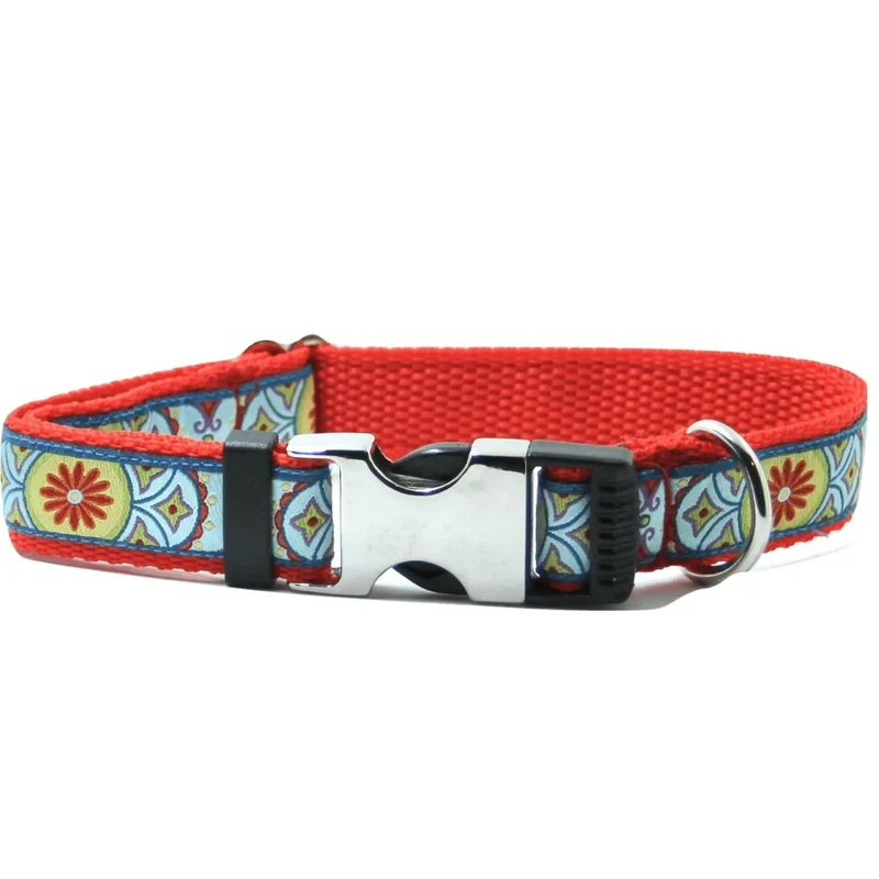 Collier pour chien à fleurs rouges