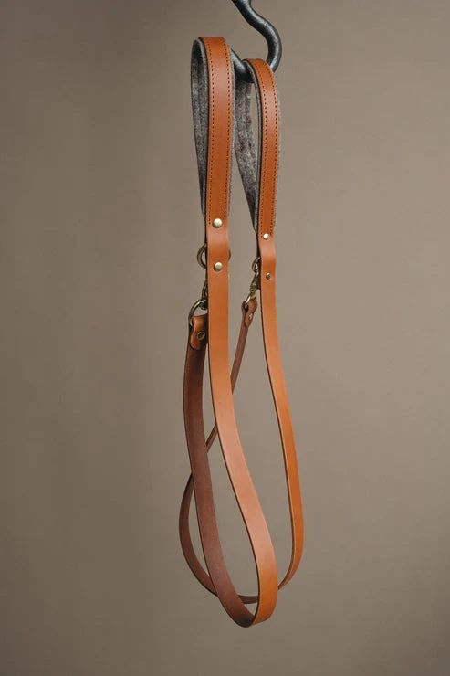 Laisse fine pour chien en cuir Hitch "Air" Band & Roll