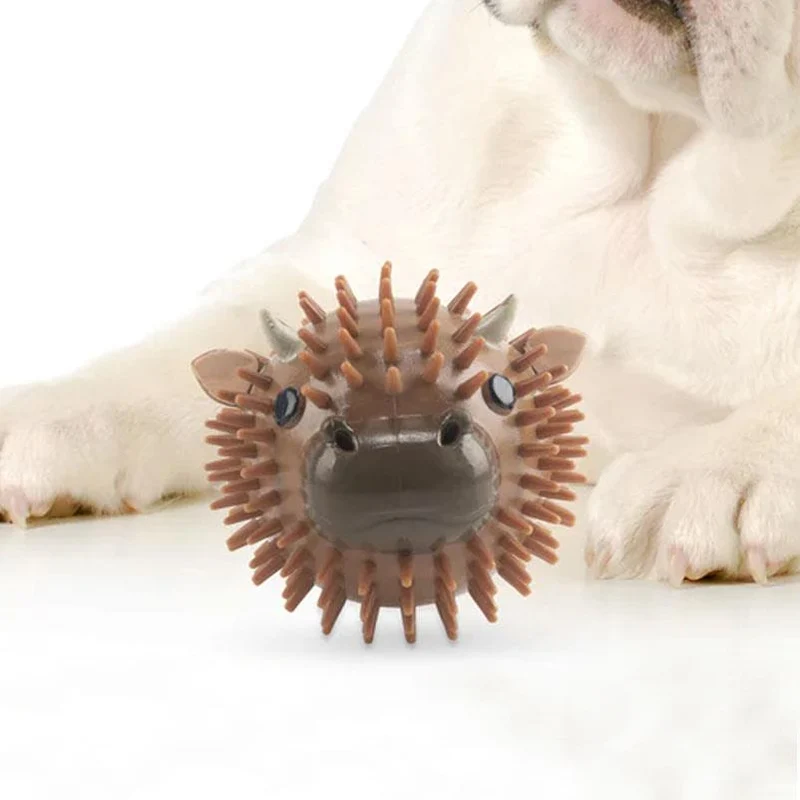 KIKKERLAND Cow Dog Ball Balle pour chien goût bœuf avec couinement 9 cm