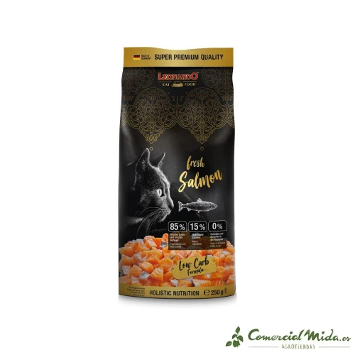 LEONARDO Nourriture fraîche au saumon et à la volaille pour chats adultes