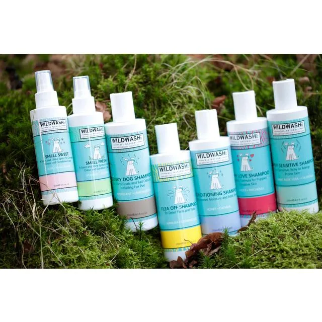 Shampoing pour chien à peau sensible - Aloe vera et calendula Wildwash Pet