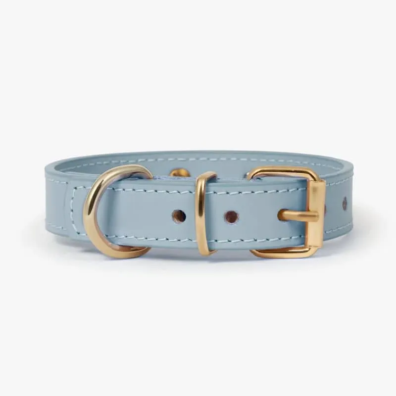 COLLIER EN CUIR POUR CHIEN - BLEU CIEL "NARA" AVEC CLOUS DORÉS ÉTOILE