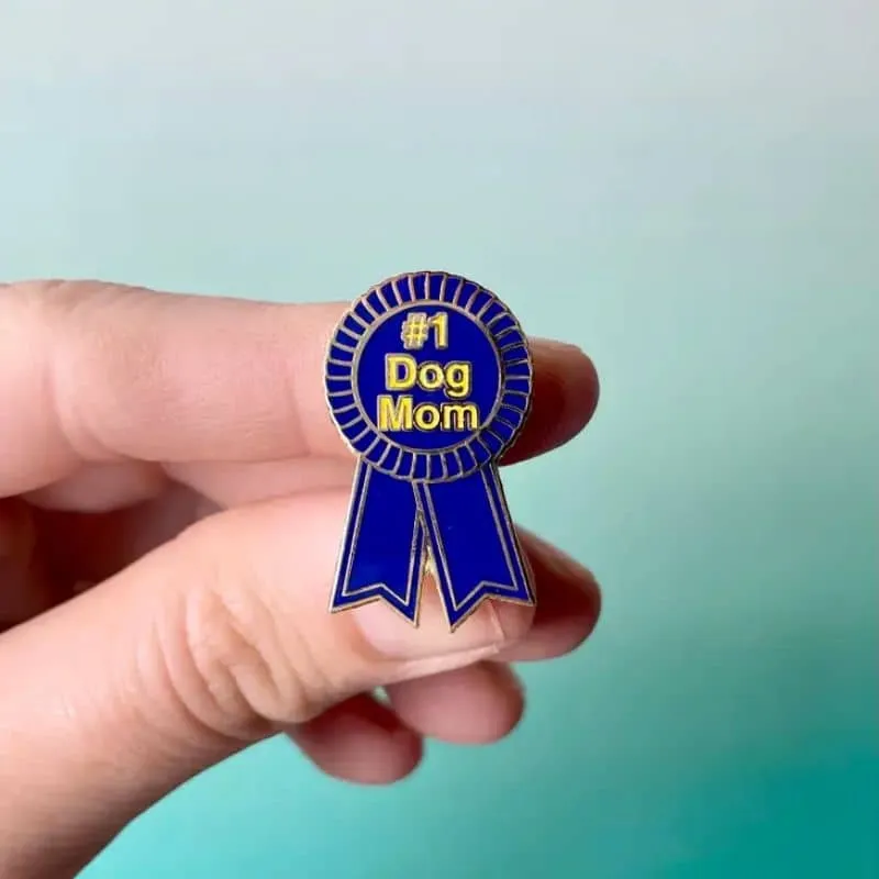 PIN’S - DOG MOM