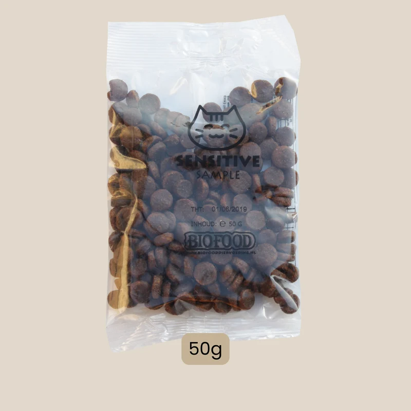 pour chat hypoallergénique au saumon sans céréales - échantillon croquettes (50g)-sensitive-1540